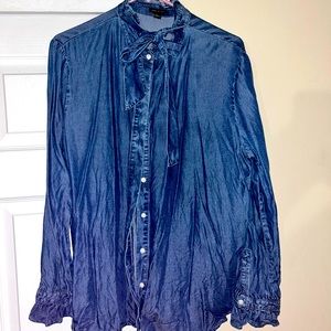 Bow neck, chambray top.